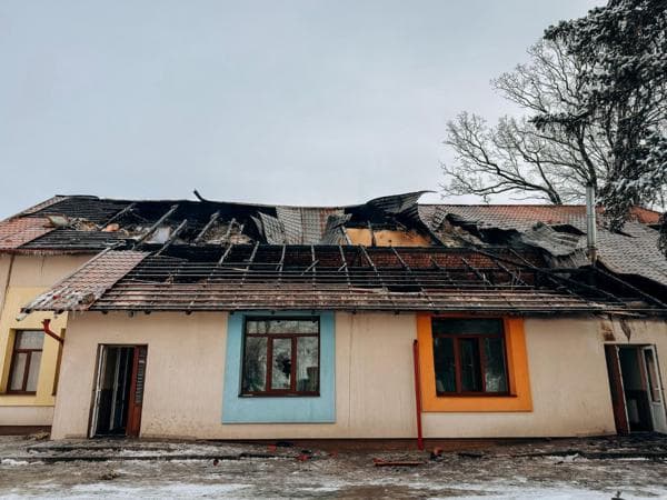 PROPOJENI ŠTĚDROSTÍ – milion pro obnovu školy